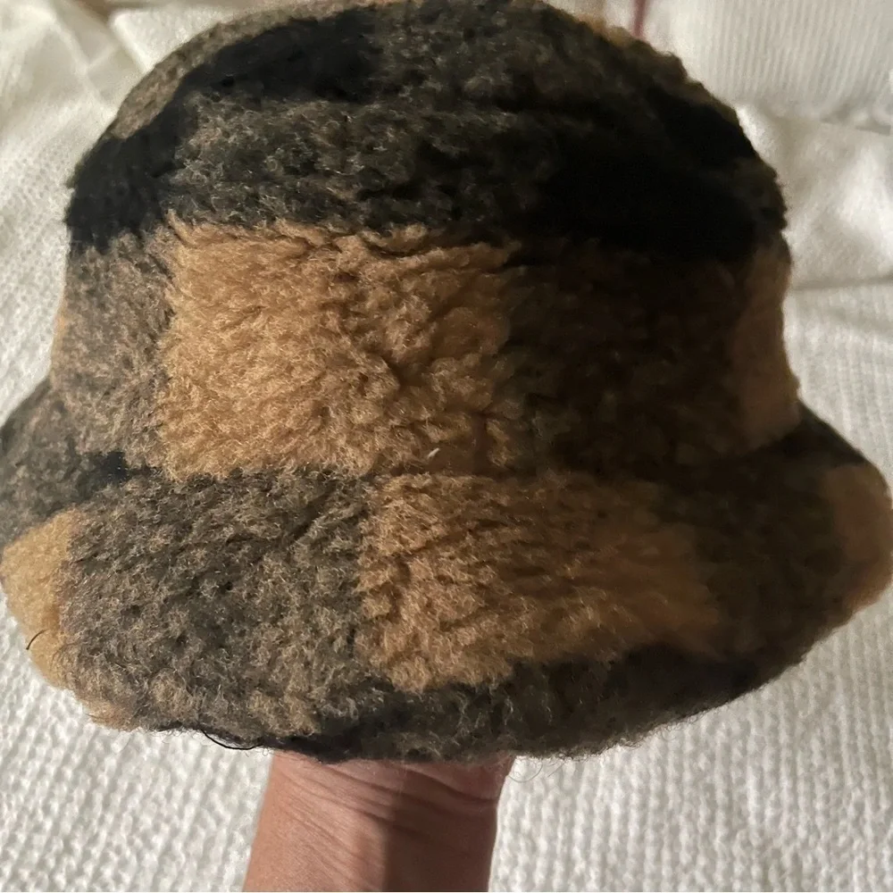 NWT STAND STUDIO Faux Fur Plaid Bucket Hat Tan Black Kids Size XS Unisex